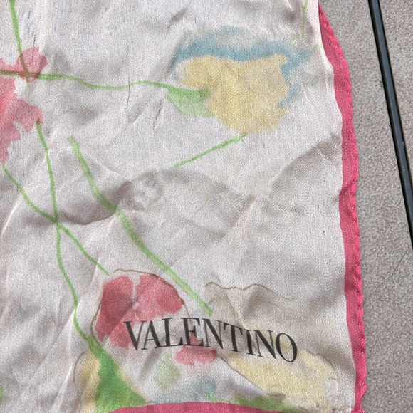 Valentino ladies sheer silk long pink floral scarf-VINTAGE - Picture 2 of 6